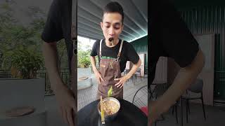 Khi chủ quán chậm trả lương