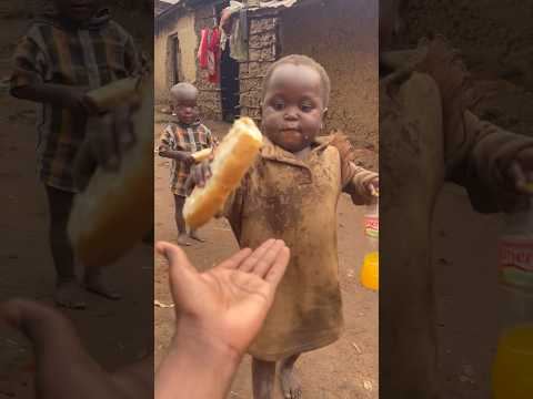 A poor kid can also knows that I must give the needy๐.thank you God for the blessing