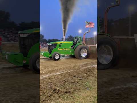 “Dream On Deere” John Deere Pro Stock at Wauseon, OH #johndeere #tractorpulling #shorts #deere #fyp