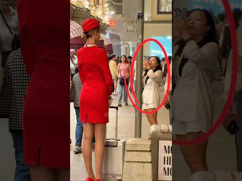 The bright red color of "uniform.teamline" attracts not only eyes, but also people! #reaction