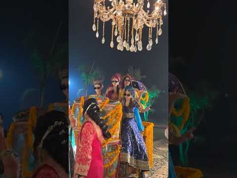 IQRA KANWAL GRAND ENTRY WITH ALL SISTERS AND PARENTS #sistrology #hirafaisal