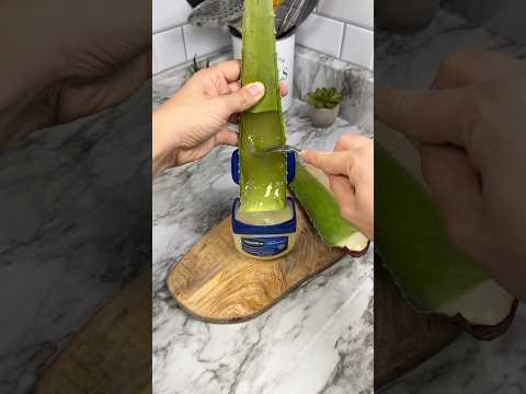 Just mix Aloe vera with Vaseline and you will be amazed!! #beautyhacks #skincaretips