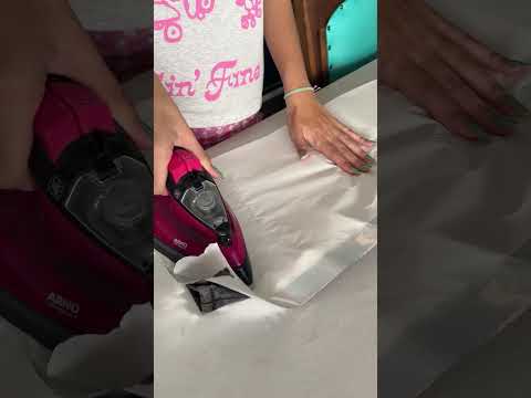 CUSTOMIZEI MINHA CALÇA METÁLICA! - Mafer #shorts #viral #diy #customizaçao