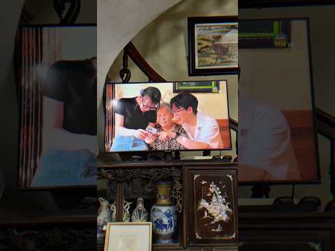 Bà tui đơ luôn mà…Khi bà cháu Hiếu lên TV #doduyhieu #shorts