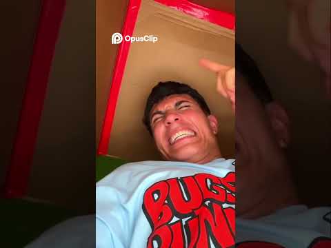 ¡ALEJO Desata la Catana y ROMPE la Caja en Plena ESCONDIDA!! #fyp  #shorts #viral #viralshorts