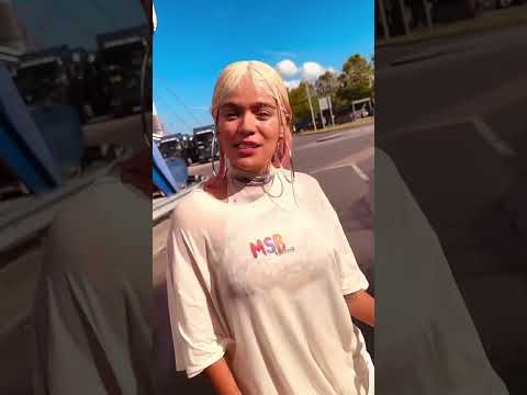 Bañando a karol g #viralvideo #humor #comedia #comedy #memes