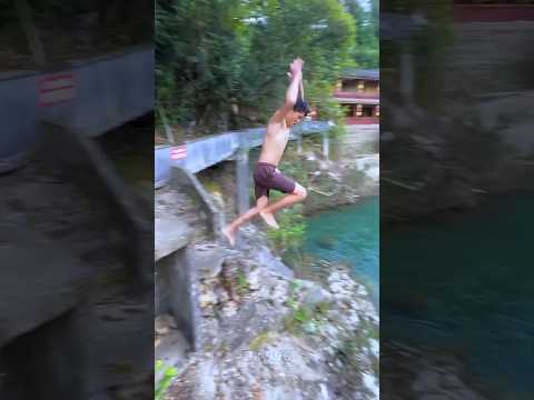 जंप करके पानी में लड़का पैसा कमाता है |🤯| #jump #trending #viral #short