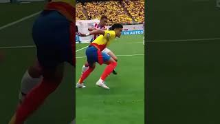 Futbolero desde que era cría 7️⃣🇨🇴