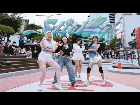 [KPOP IN PUBLIC] KISS OF LIFE (키스오브라이프) 'Sticky' DANCE COVER 커버댄스 @홍대버스킹