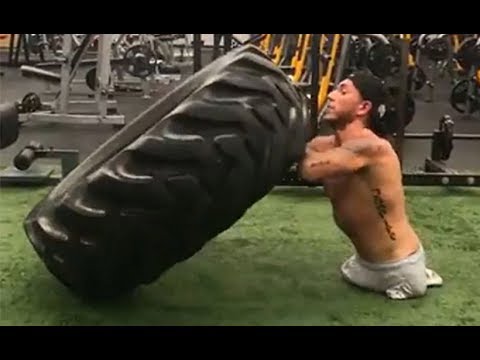 Sin brazos y sin piernas quiere demostrar que nada es imposible
