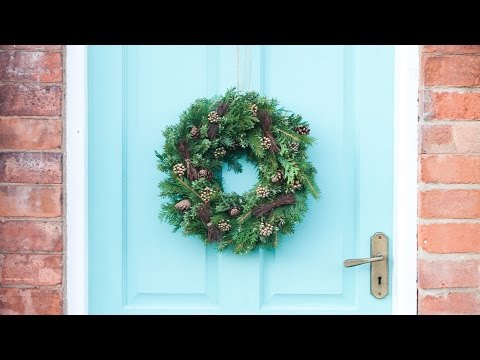 Winter Christmas Door Wreath - Making Xmas Decorations