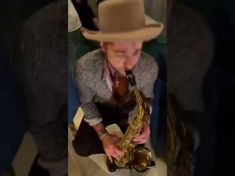 Genni Sax