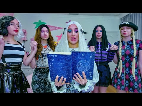 Escola de Vampiros! As Garotas Vampiras Consertam Seu Erro! Flórida Não Quer Ser Expulsa!