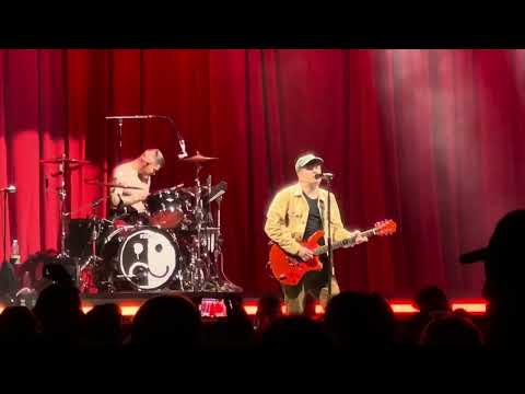 Fall Out Boy - I Am My Own Muse LIVE DEBUT! - Forest Hills Stadium NYC - Magic 8 Ball Song - 8/1/23