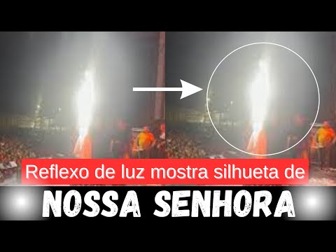 Reflexo de luz revela a silhueta de Nossa Senhora durante show  de 50 anos da Virgem de Nazaré!