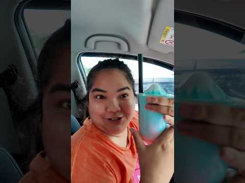 สอนวิธีกินน้ำปั่นสองสีต้องกินแบบนี้? #funny #comedy