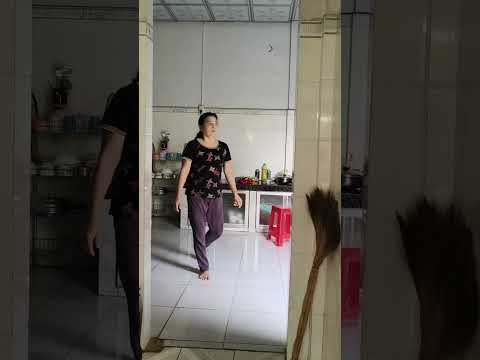 Hôm nay cả nhà mua xe với e nhe#funny #hàihướcvuinhộn #haihuoc #giaitri #giadinh #vuinhon