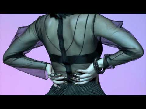 "Domino" (audio)