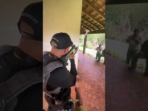 CQB Tomada de ângulo! #jowlegion #bandoleira #cqb #biomecanica #fundamentos #tomadadeangulo