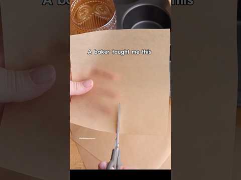 How to make pretty muffin liners ๐ง #bakinghacks #bakingtips #foodhacks