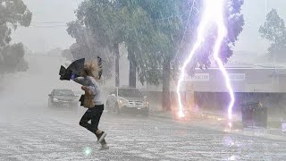 Paris is shattered! ⚠️ ⚡️ Heavy large hail attacks France