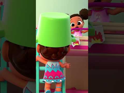 Küçük kız itfaiyeciler geldi #shorts