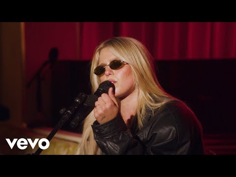 Reneé Rapp - Why Is She Still Here? (Live)