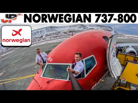 Arctic Takeoff from Svalbard in Norwegian 737-800 Cockpit