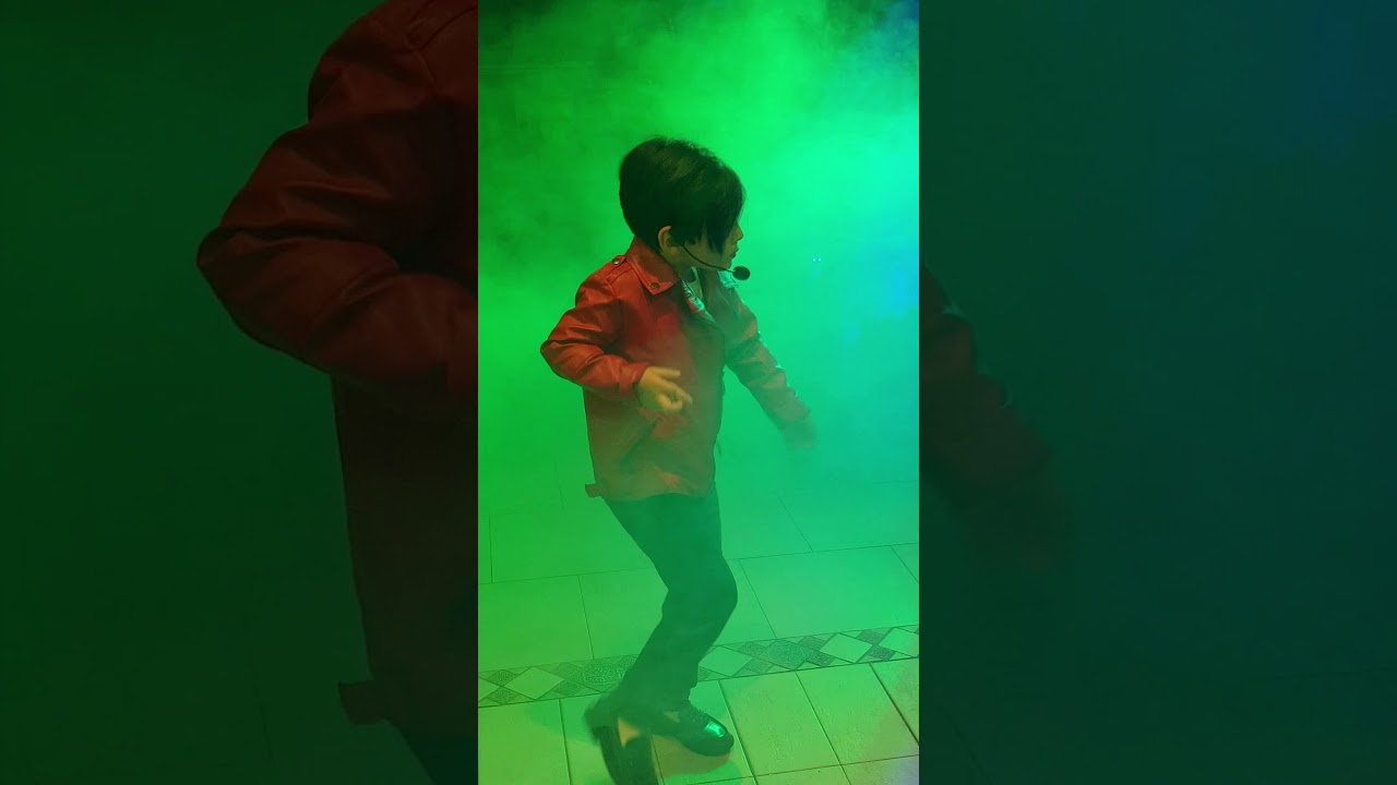 Baby impersonator of Michael Jackson