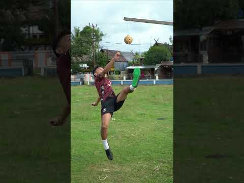 Gantungkan bola gantungkan cita-cita #sepaktakraw