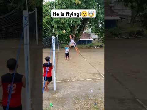 he is flying🤯#shorts #volei #volley #volly #volleyball #voleibol #volleyballworld #volleyballplayer