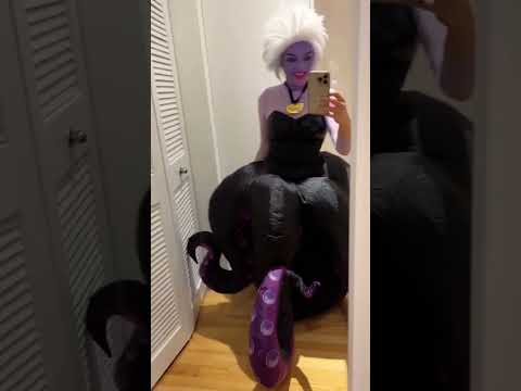 Dressing up like Ursula the Sea Witch to surprise my daughter this Halloween