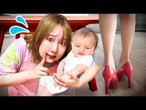 助けて～＞＜！悪いママに赤ちゃんを取られちゃった!?私の赤ちゃんを返して！悪いママにバレずに赤ちゃんを見つけ出そう！【対決】
