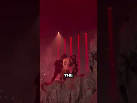 Surprising Moment as Fan Rushes Travis Scott Onstage!