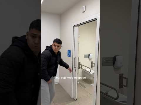 Pov: están todos los baños ocupados