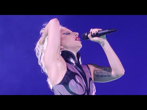 Fun tonight - Lady Gaga (Live in Tokyo, Japan)