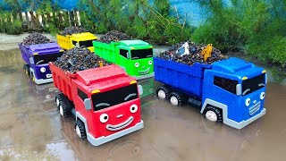 Membersihkan Truk Tronton Pasir Dan Menemukan Mobil Mobilan Damkar, Truk Tronton, Mobil Tayo, Molen