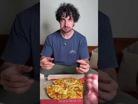 طريقة اكل بيتزا 🍕😂