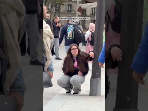 What’s wrong with people? 😟 #amalsocialexperiment#paris#helpme#feelingbad#healthproblems