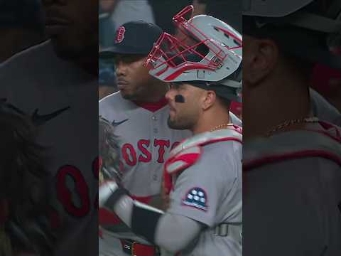 Red Sox Take Game 1 after Yankees Fail to Score with Bases Loaded and No Out in 9th Inning