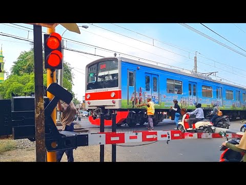 2 Perlintasan Kereta Api KRL | Palang BMI | KAB | ALKMAAR HG | Alarm Langka