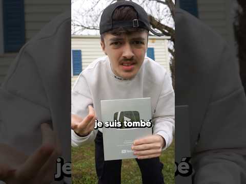 Une CAMÉRA Dans Le TROPHÉE YOUTUBE 100K… 😱 #Shorts