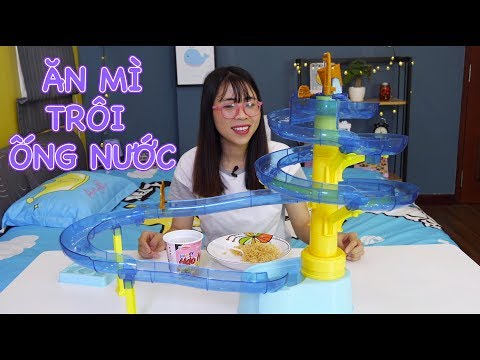 Thử Chơi Mì Trôi Ống Nước Cực Hài Hước