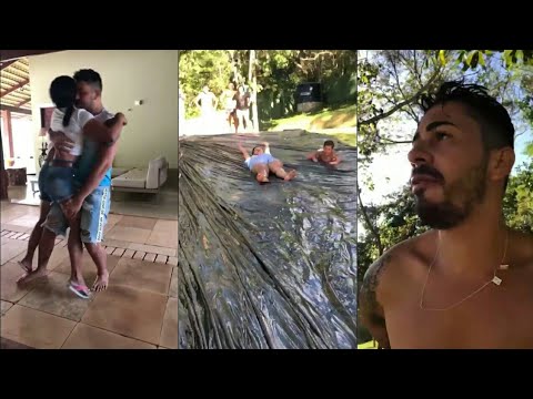 Carlinhos e Simone brincam de escorregar no sabão