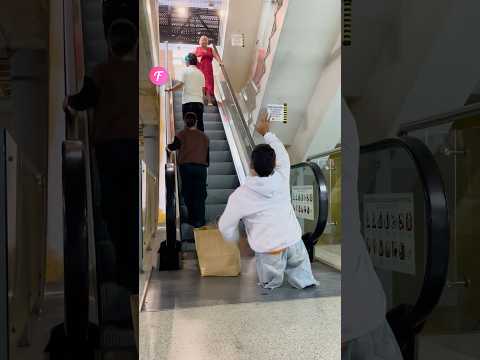 Kindness Escalator Moment ๐ Heartwarming Help at the Mall #kindness #escalator #shorts