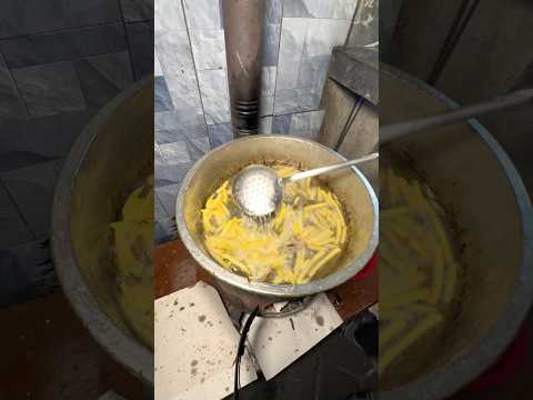 #reklam Odun Ateşinde Pişmiş Patates İkram Eden Dönerci! #food #shortvideo #youtube #viralvideo
