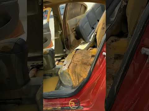 هذا الرجل عبقري، لقد اشترى هذه السيارة بثمن زهيد