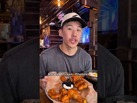 Rating wings at Mad for Chicken in Chelsea, NYC