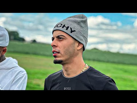 BEM LONGE DE MAGNATA - MC Tuto, MC Joãozinho VT, MC Vine 7 e Borges (Deejhay RB)