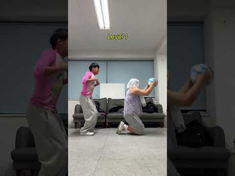 안대 쓰고 공 받기 챌린지 #shorts